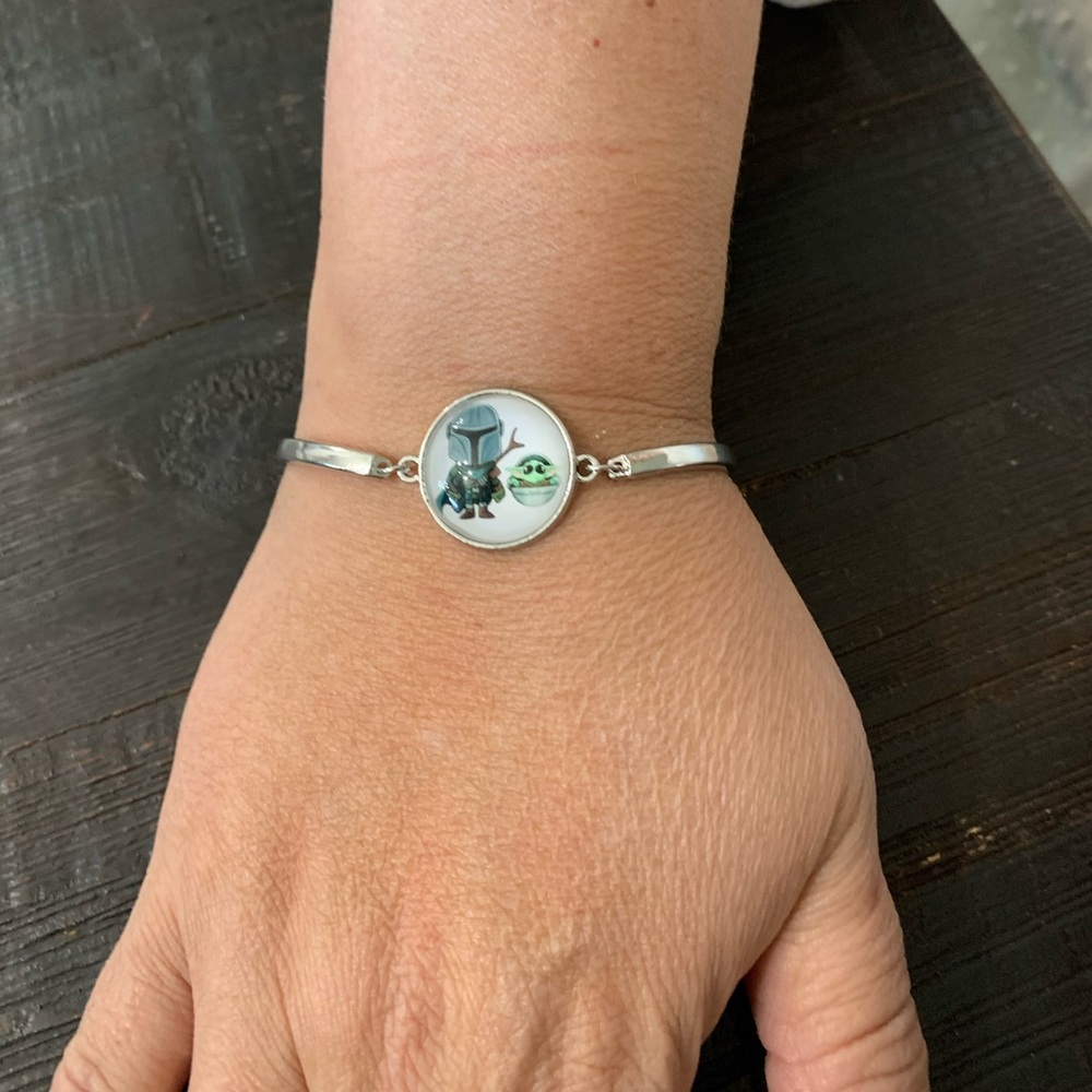 Mandalorian baby Yoda the child bracelet